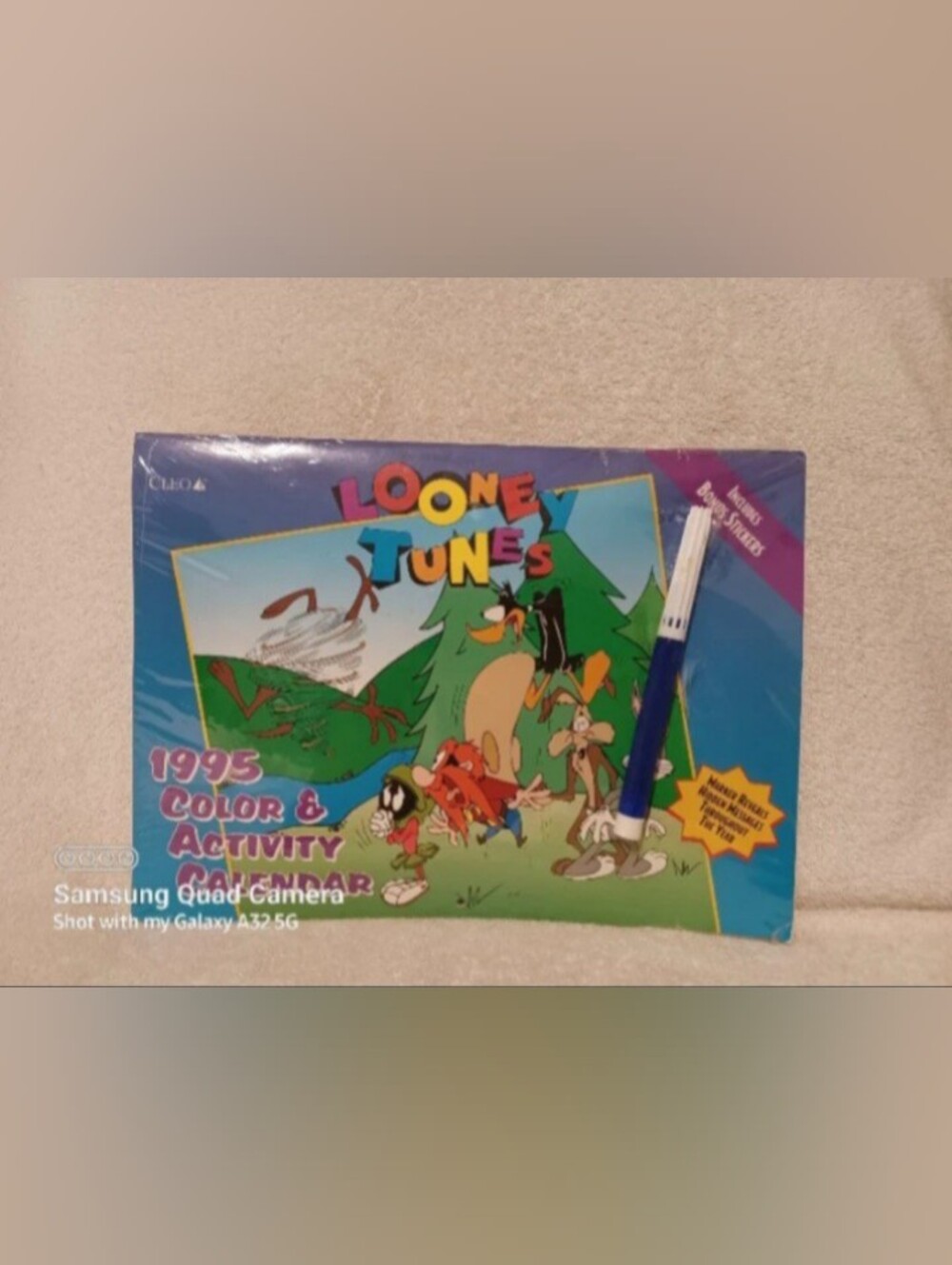 Vintage Looney tunes 1995 color & activity calendar